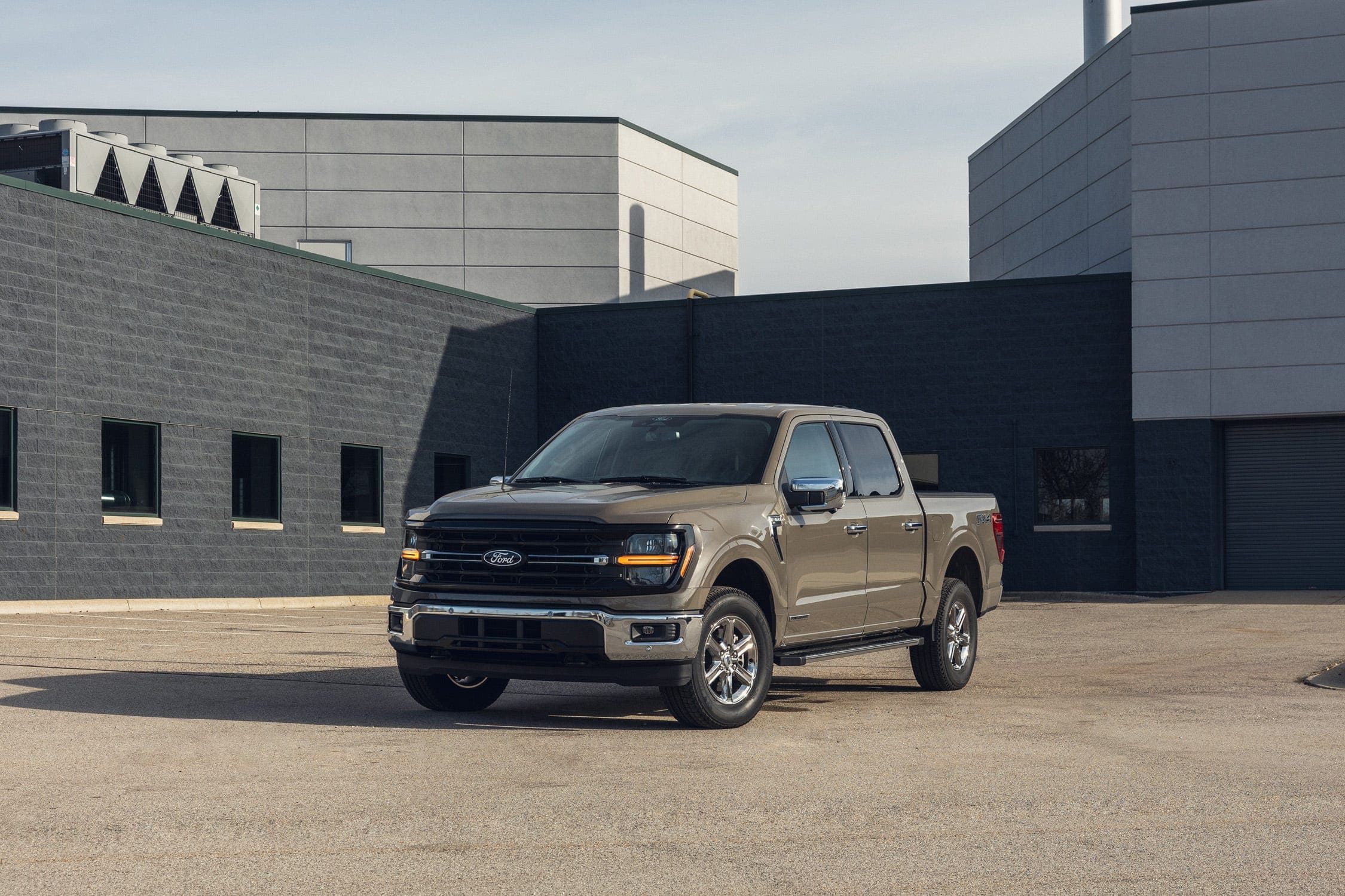 2027 Ford F-150 Yeni Taban Motor ve Genişletilmiş V-8 Seçenekleriyle Geliyor