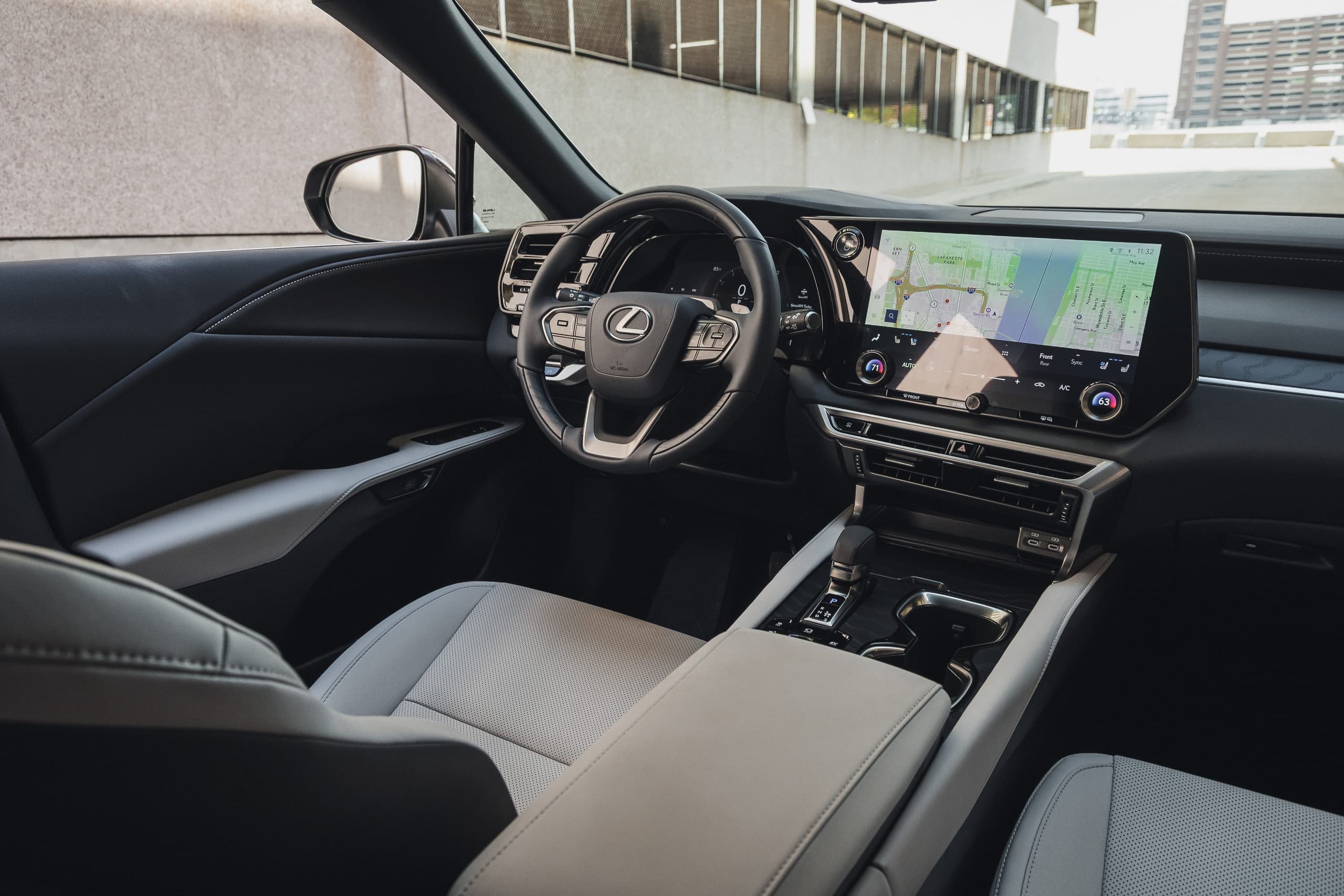 2026 Lexus RX350h F Sport İç Mekan Fotoğrafları