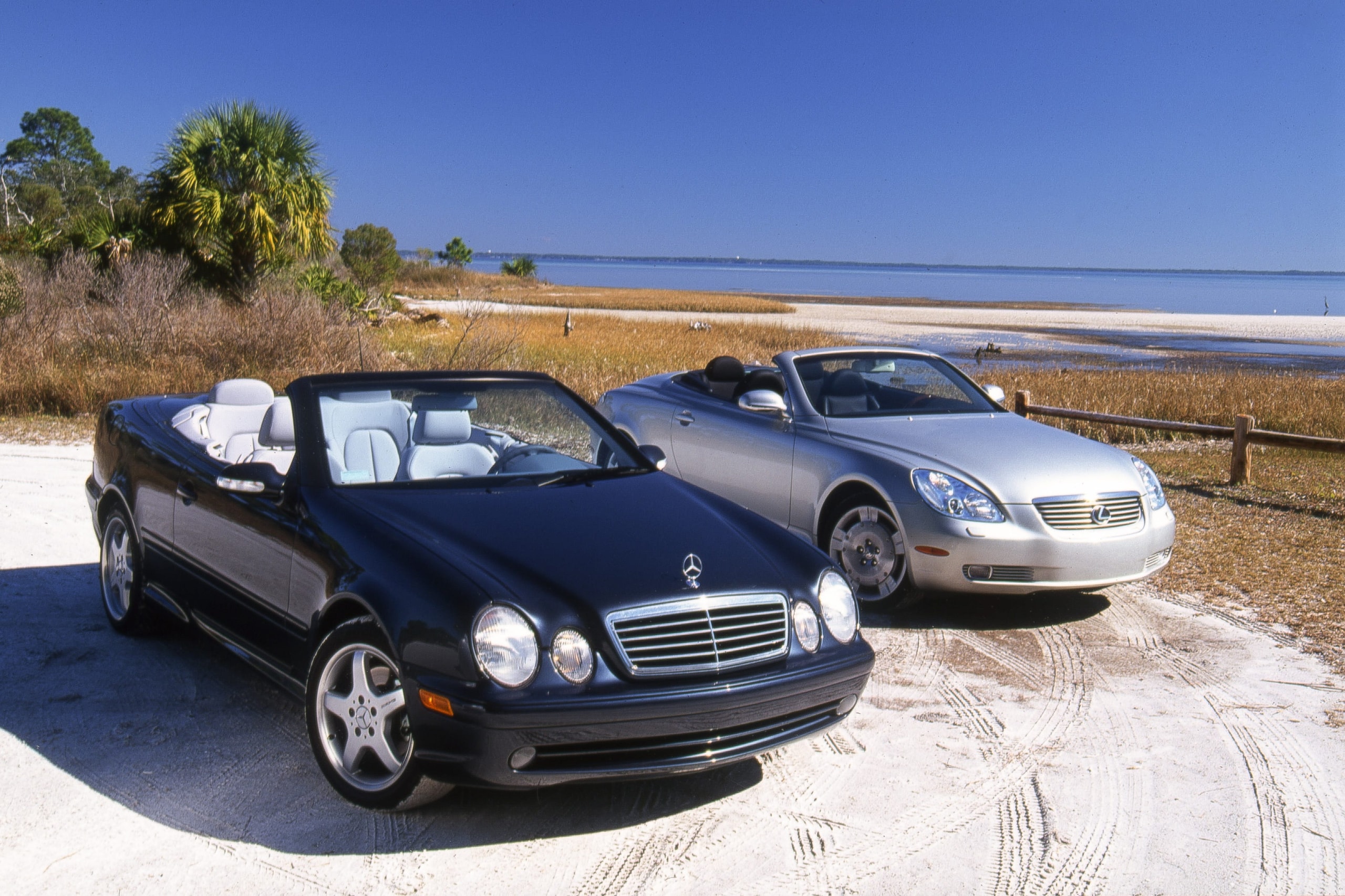 2001 Lexus SC430 ve Mercedes-Benz CLK430'nin Fotoğraflarını İnceleyin
