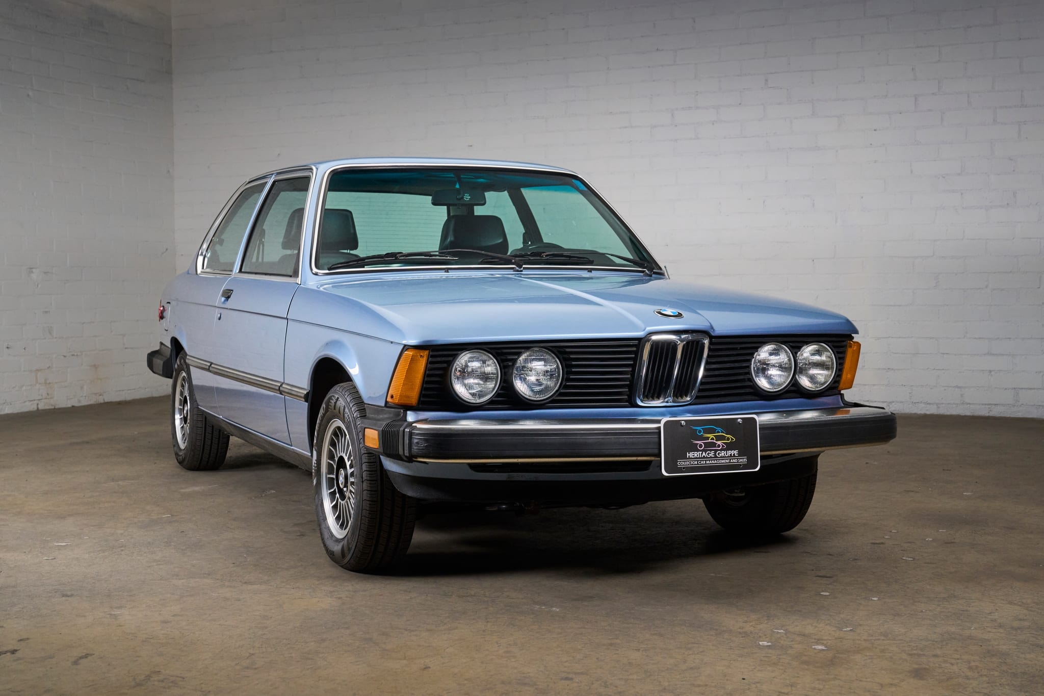 Sadece 9000 Kilometredeki 1977 BMW 320i, Bring a Trailer'da Satışta