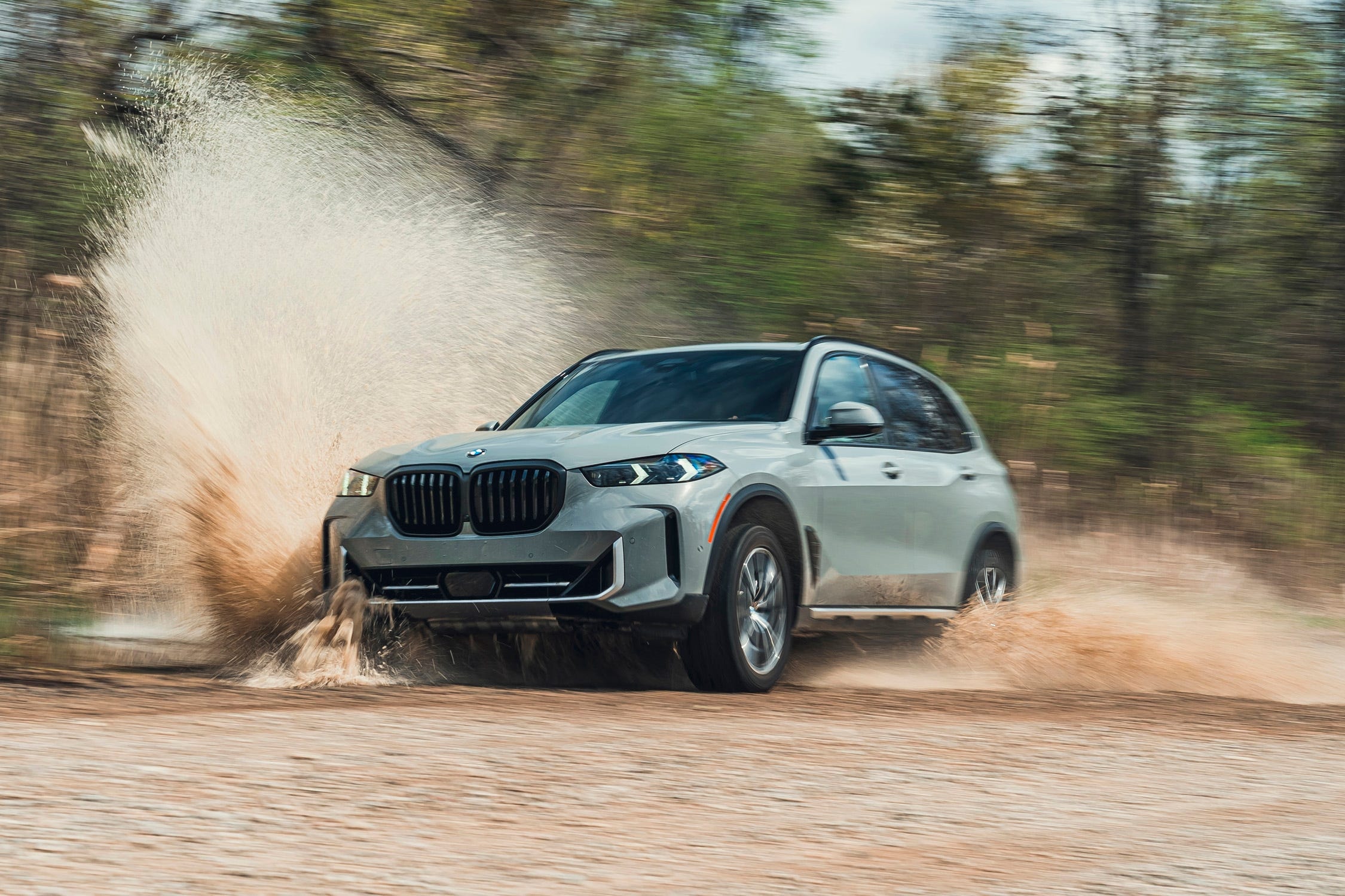 BMW'nin X5 Tabanlı G-Wagen Rakibi Söylentilere Göre İptal Edildi