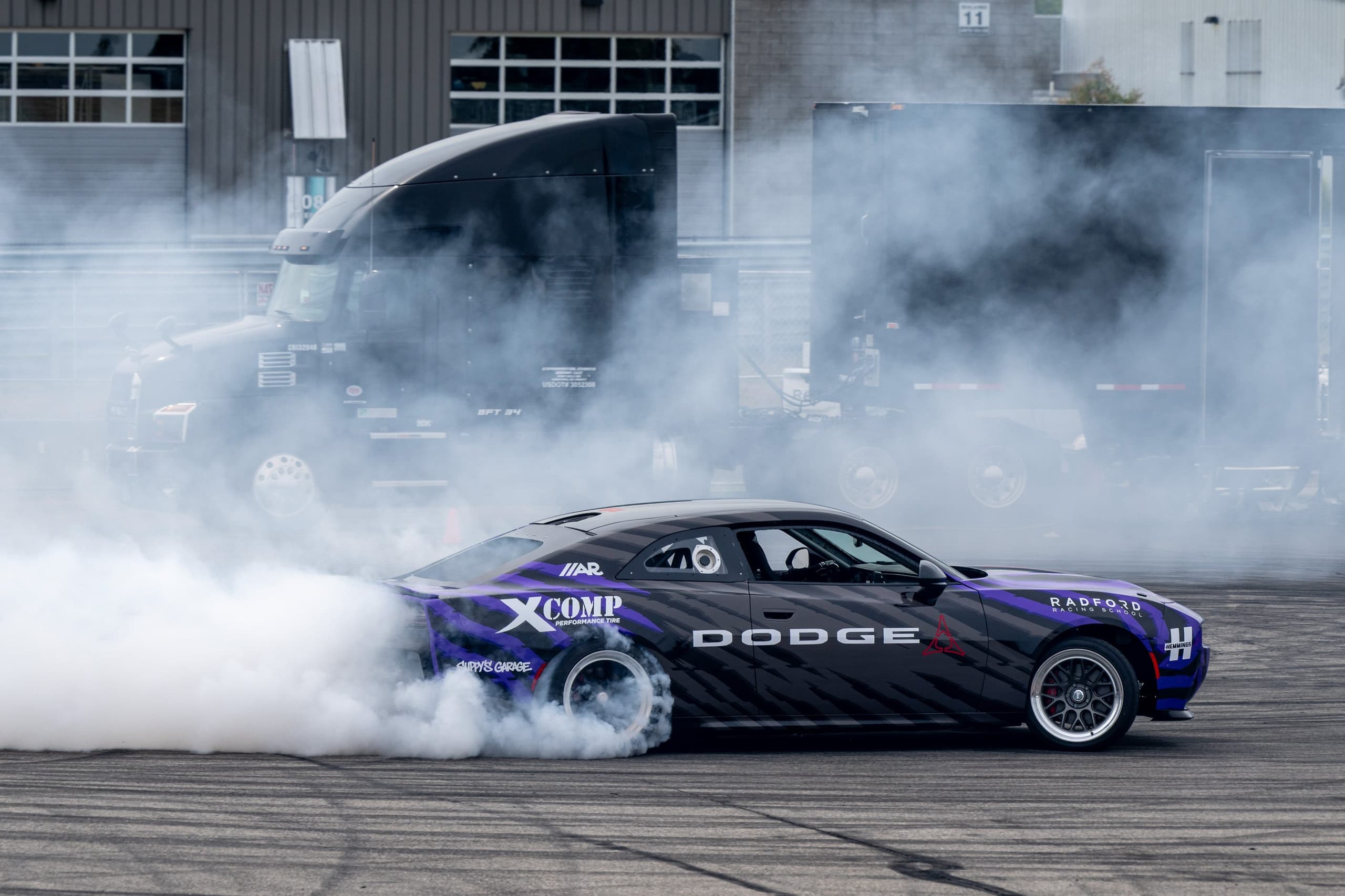 750 HP ve Manuel Şanzımana Sahip Bu Drift Spesifikasyonlu Dodge Charger'lar