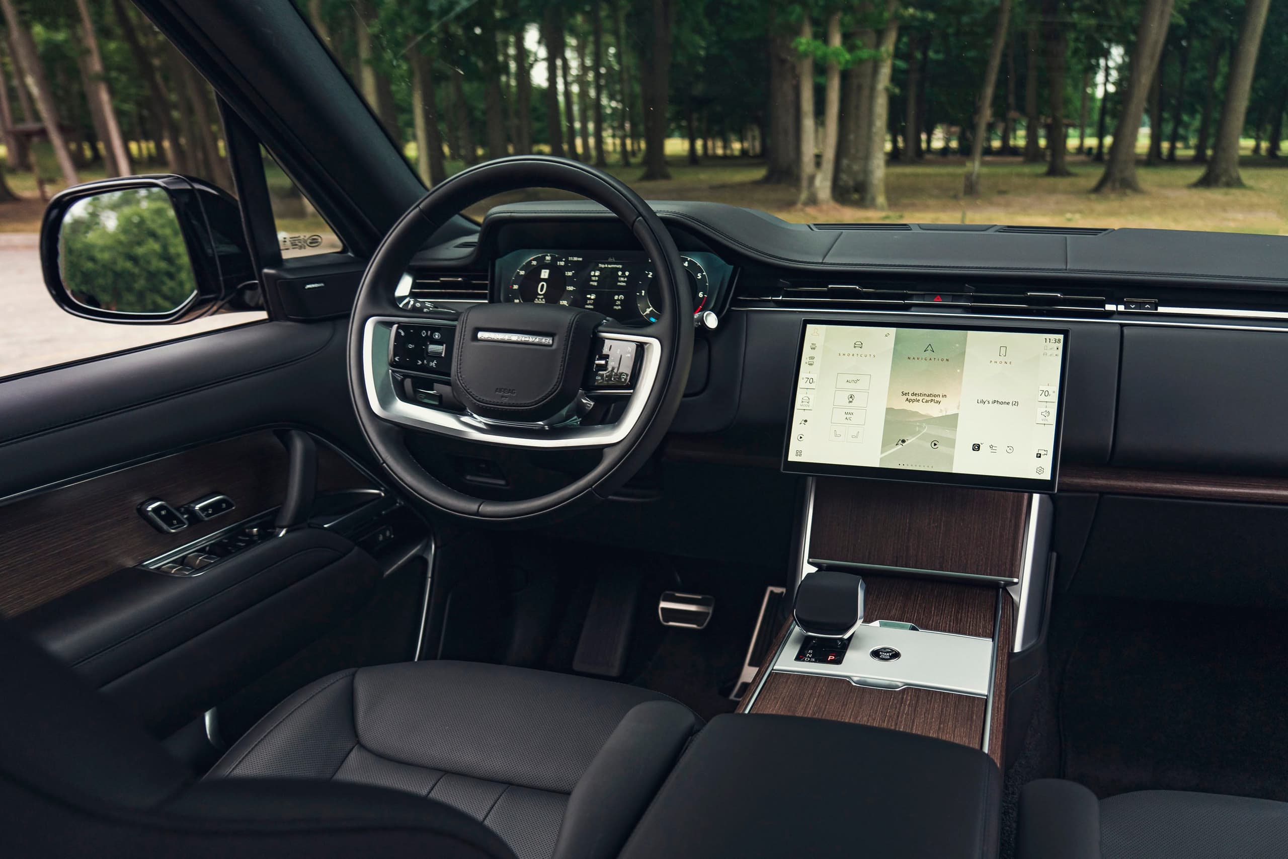 2026 Land Rover Range Rover'ın İç Mekan Fotoğraflarına Göz Atın