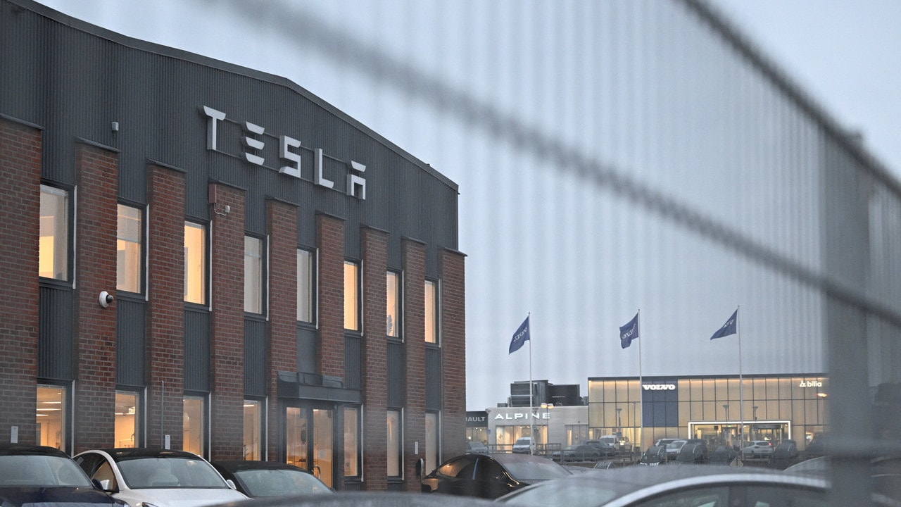 Musk yalanladı ama... Tesla'nın en büyük üretim üssü ayrılacak mı?