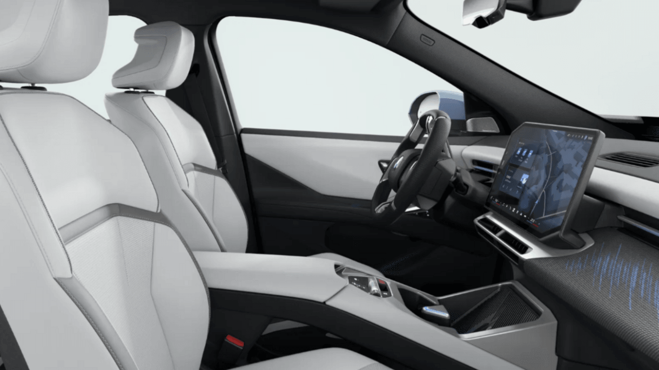 BMW'den araç sahiplerini kızdıran hamle: Kontağı çevirince reklam çıkıyor!