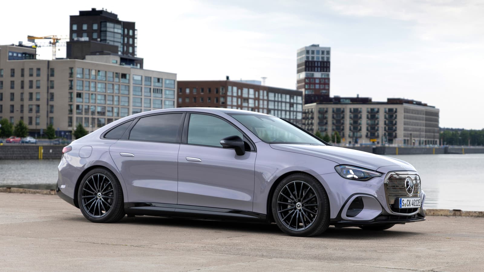 2027 Mercedes-Benz C-Class EV: %99 Temiz Lüks ve %1 Yapay Zeka Saçmalığı