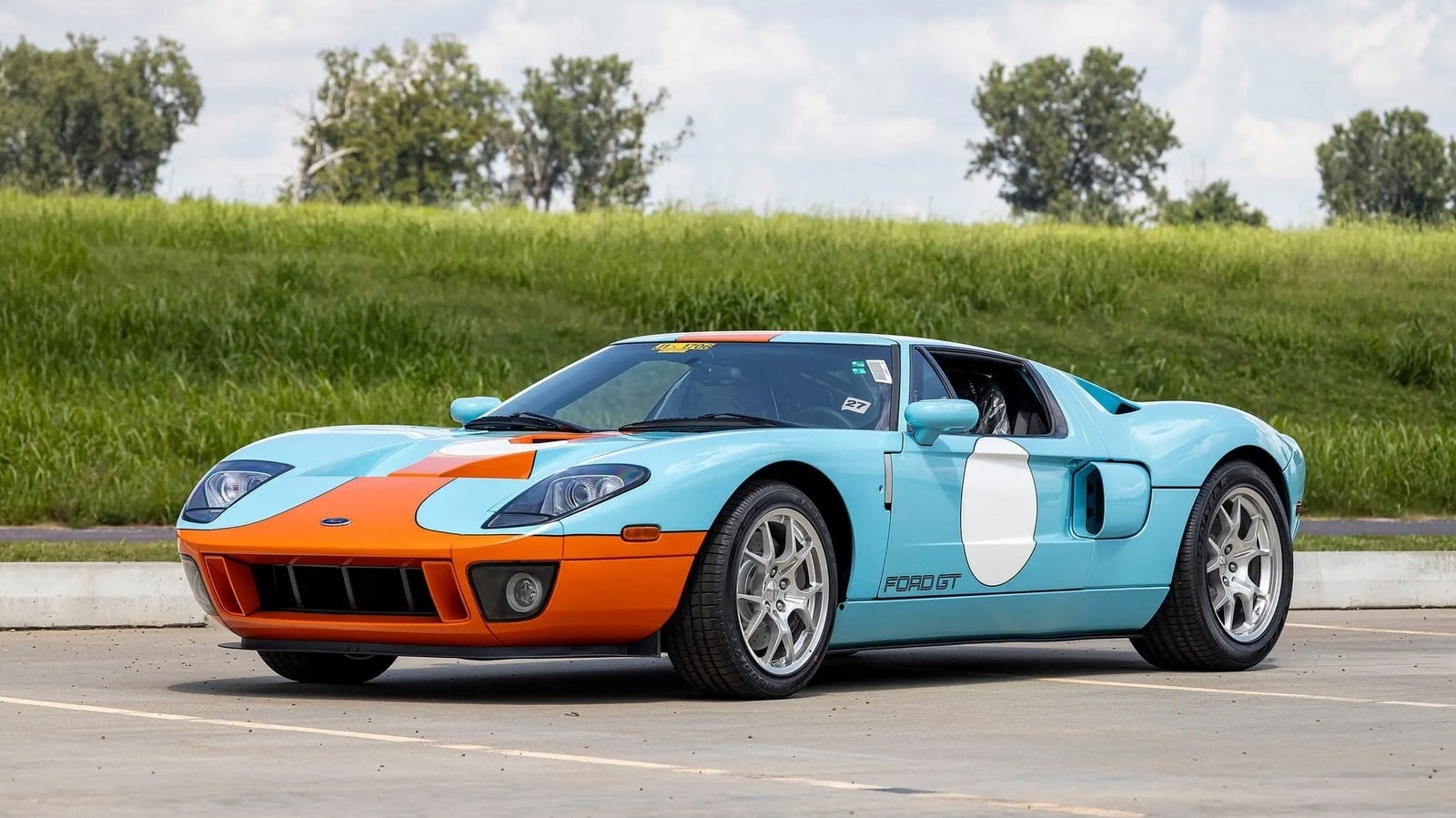 2 Saat Süren Mesai Bidding'inin Ardından Bu 8 Millik Ford GT 2.1 Milyon Dolara Satıldı