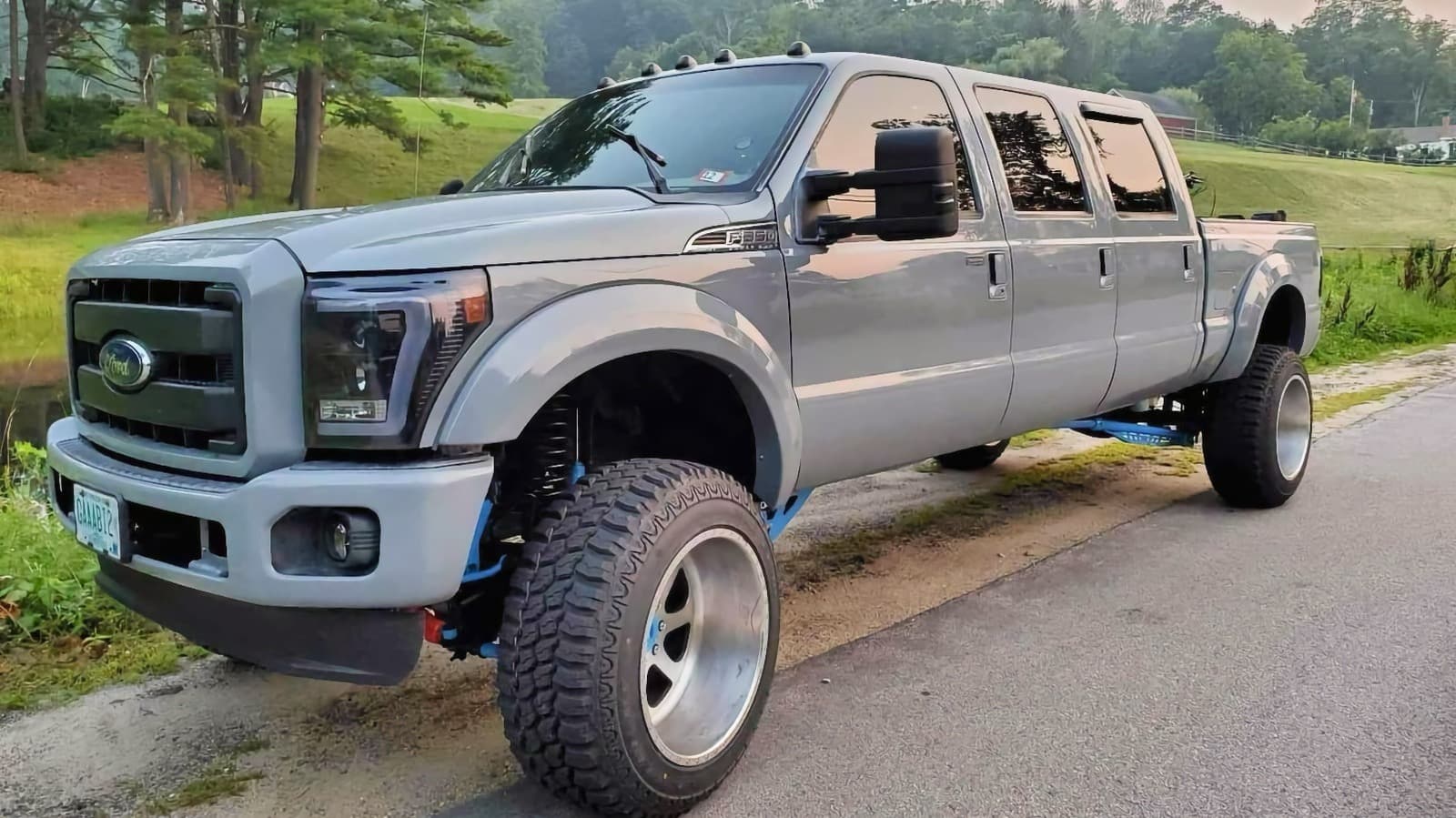 55.000 Dolara Bu Altı Kapılı 2006 Ford F-350 Eşsiz Bir Fırsat mı?