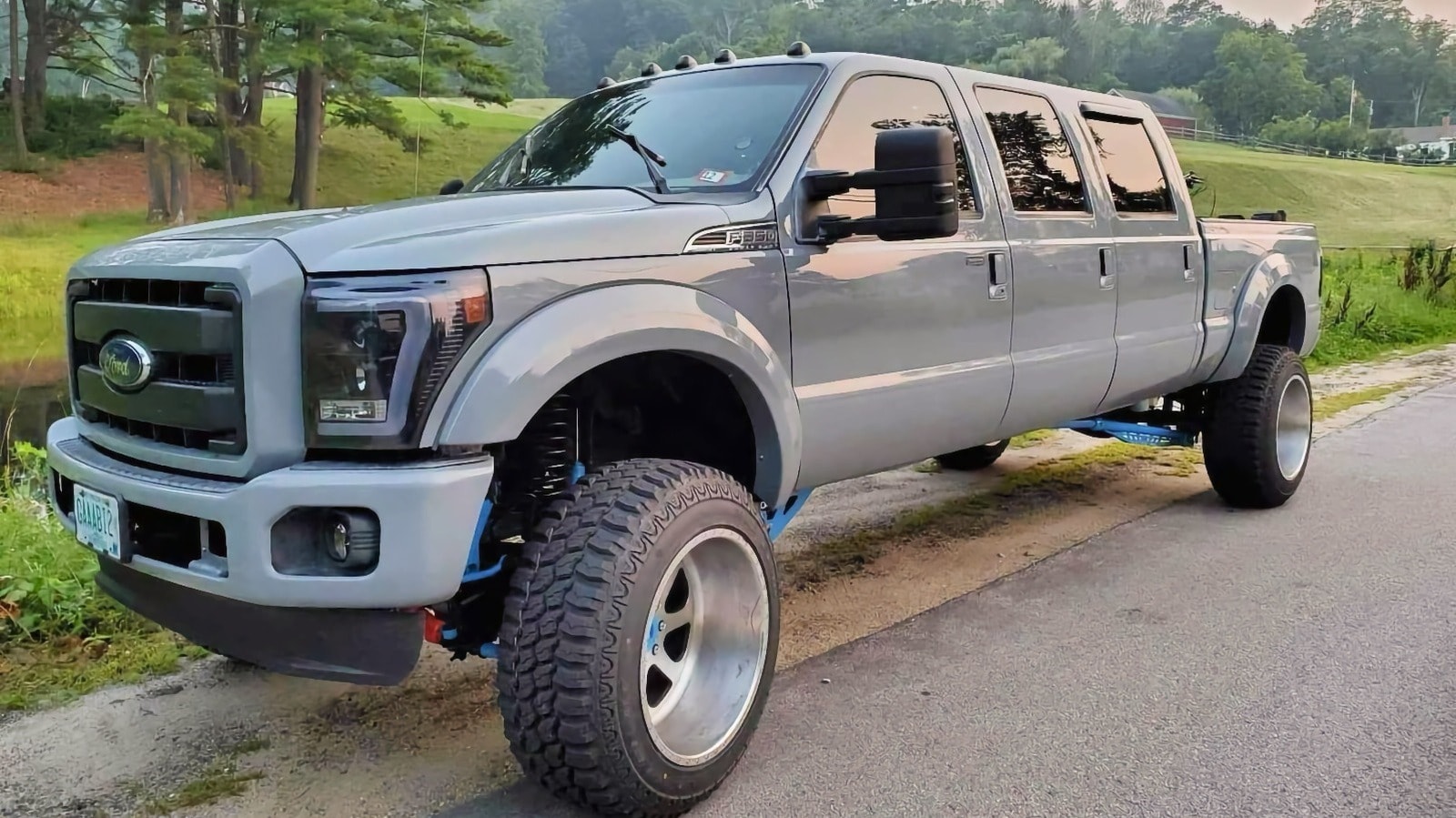 55.000 Dolara Bu Altı Kapılı 2006 Ford F-350 Eşsiz Bir Fırsat mı?