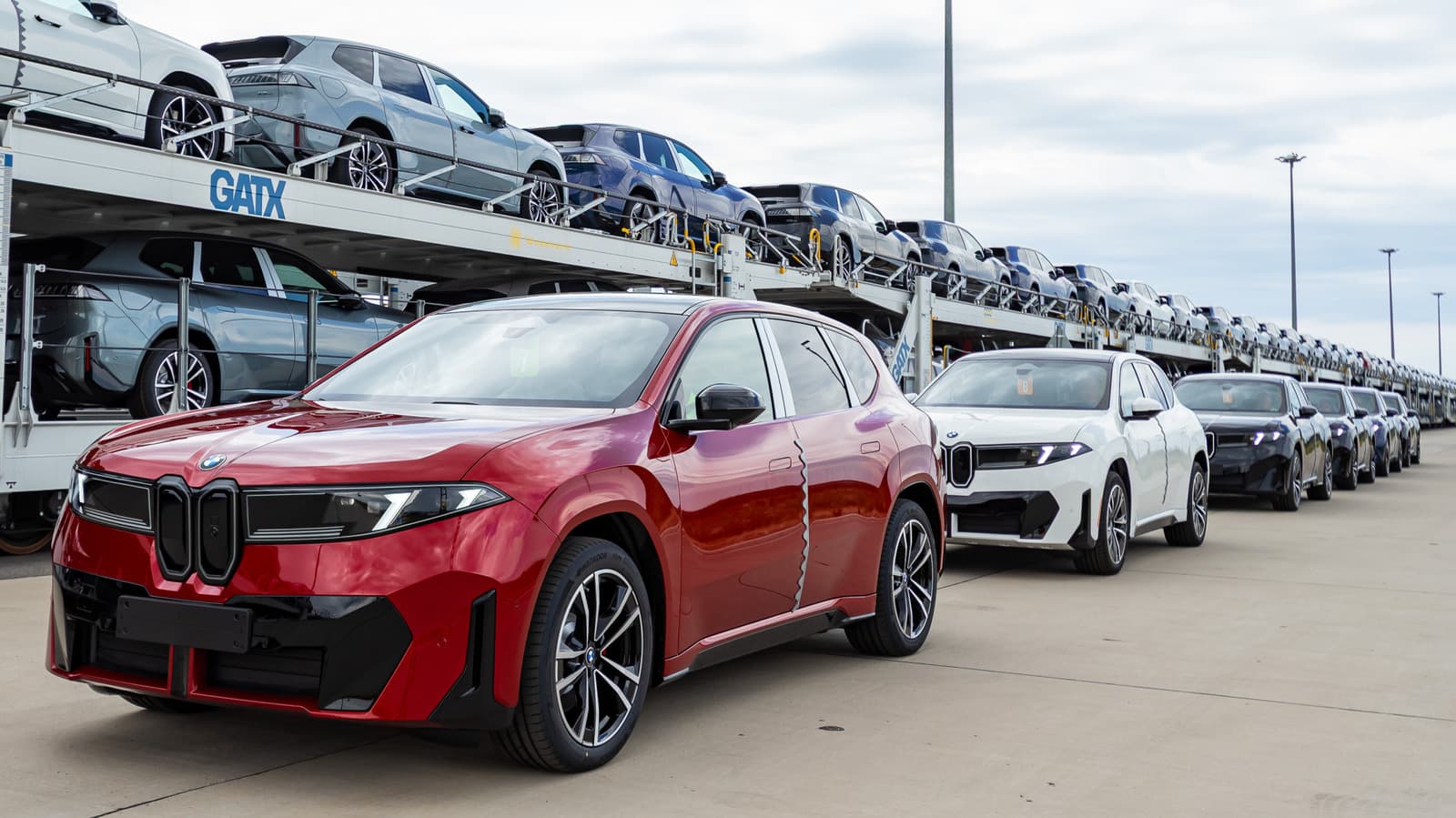 BMW, En Hızlı Yeni Ürün Lansmanında 50.000'inci iX3'ü Üretti ve Talep Bunun İki Katı