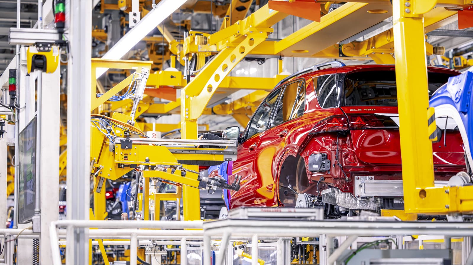 Mercedes-Benz, Kendisini ABD'den Atacak Yasanın Senato Onayından Sonra ABD İşini 'Korumaya' Söz Verdi