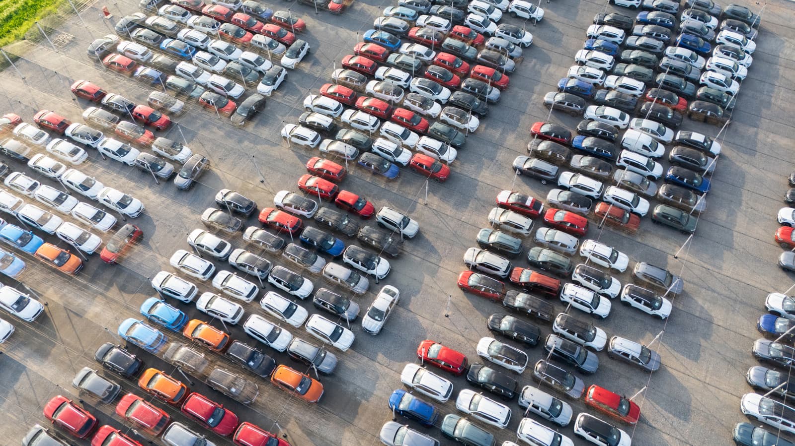 Otomotiv Zevkinin Çeyrek Yüzyılı: 1980'den 2005'e En Çok Satan Otomobiller