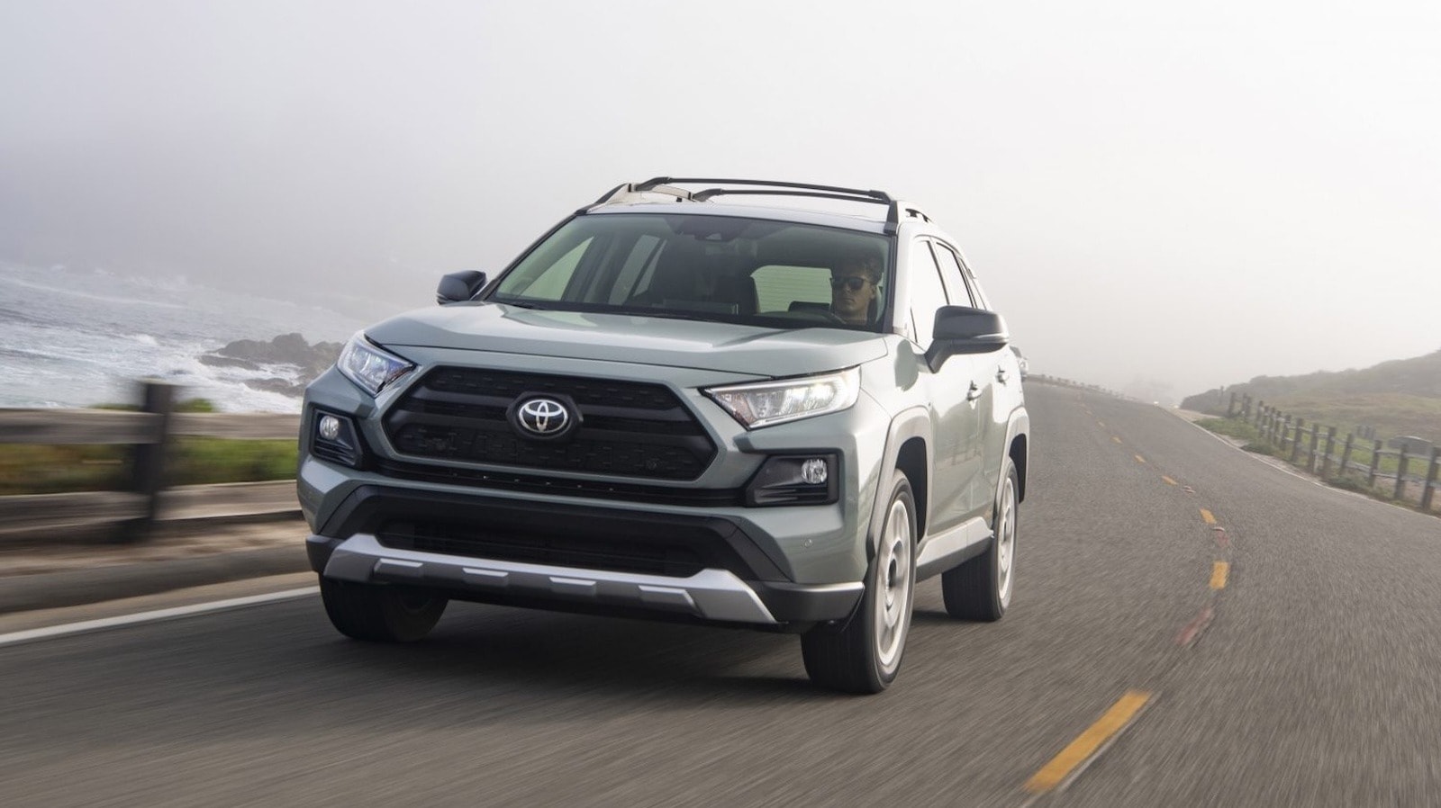 Toyota'nın Japonya'daki 'Fabrika Yükseltme' Programı, Eski Aracınıza Yeni Özellikler Eklemek İçin Ödeme Yapmanızı Sağlıyor